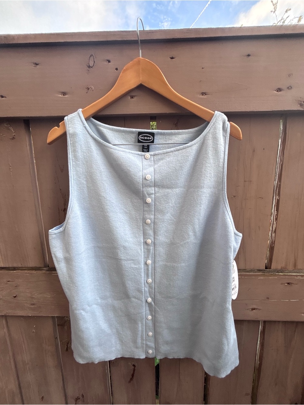 🎉NWT🎉 Button-Front Sleeveless Tank Top in Light Blue by Scoop